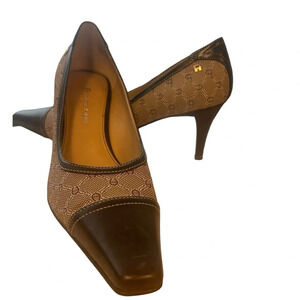 Etienne Aigner size 6.5 pumps excellent  condition